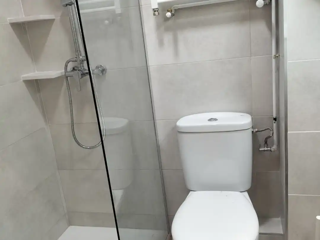 Wohnung zum Verkauf in Carrer de la França Xica, 5, El Poble Sec - Parc de Montjuïc Badezimmer von Wohnung zum Verkauf in Barcelona Capital mit Klimaanlage