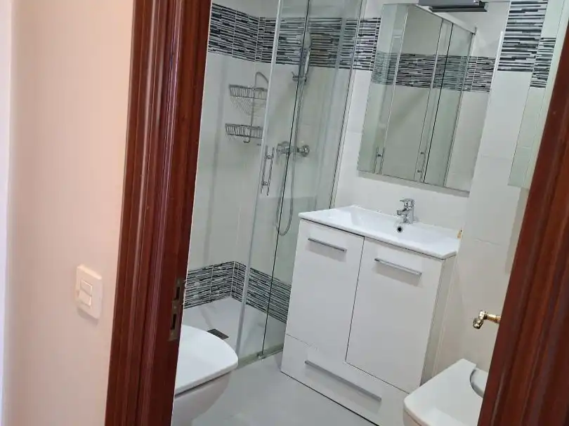 Baño de Piso en venta en Gijón  con Calefacción, Parquet y Terraza