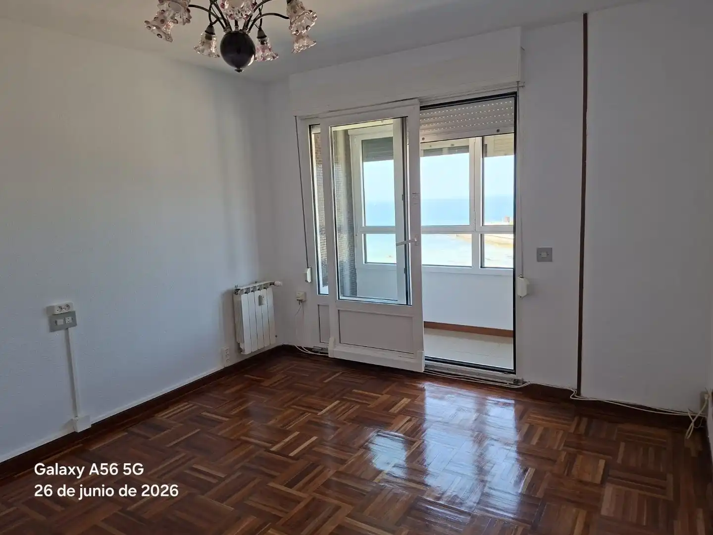 Habitación de Piso en venta en Gijón  con Calefacción, Parquet y Terraza