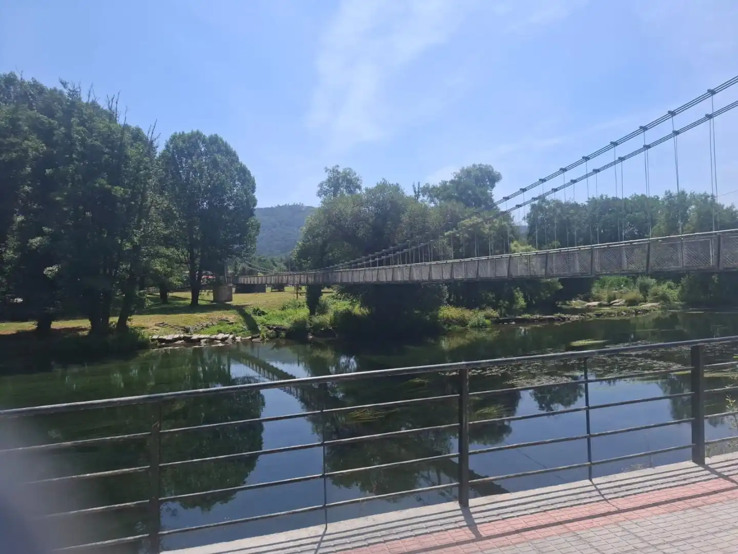 Vista exterior de Planta baja de alquiler en Leiro con Calefacción, Jardín privado y Trastero