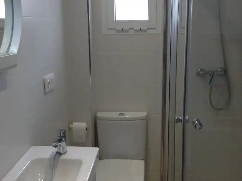 Baño de Piso de alquiler en Antequera con Aire acondicionado y Amueblado