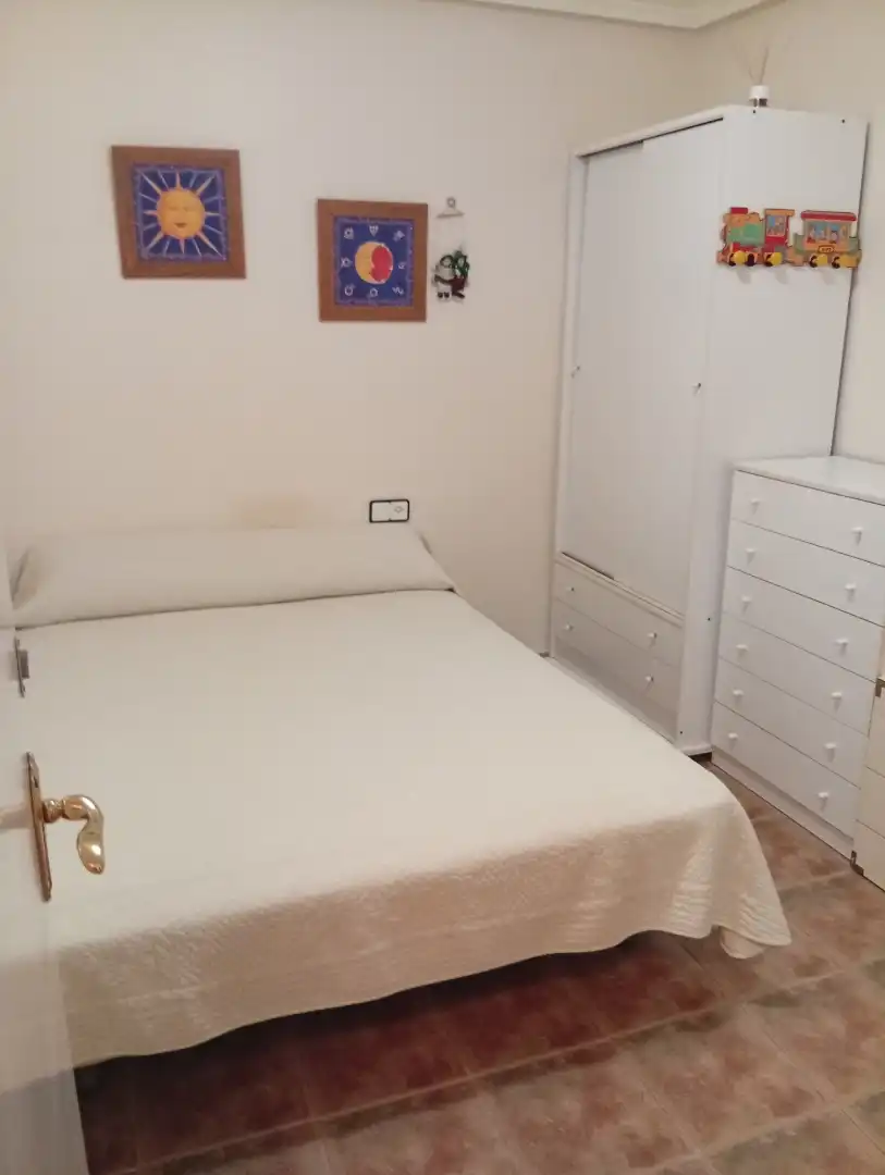 Maisonette zum Verkauf in Calle Gandhi, 10, Zona los Frutales Schlafzimmer von Maisonette zum Verkauf in Torrevieja mit Privatgarten, Terrasse und Abstellraum