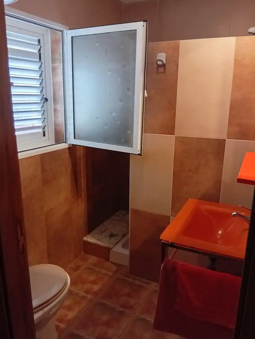 Maisonette zum Verkauf in Calle Gandhi, 10, Zona los Frutales Badezimmer von Maisonette zum Verkauf in Torrevieja mit Privatgarten, Terrasse und Abstellraum