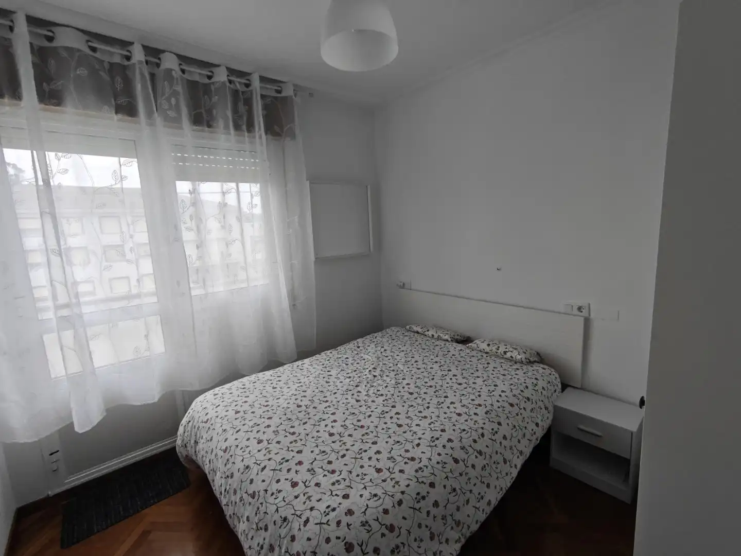 Duplexes for rent in Avenida Álvaro Cunqueiro, 22, Foz Bedroom of Duplexes for rent in Foz with Heating, Parquet flooring and Furnished