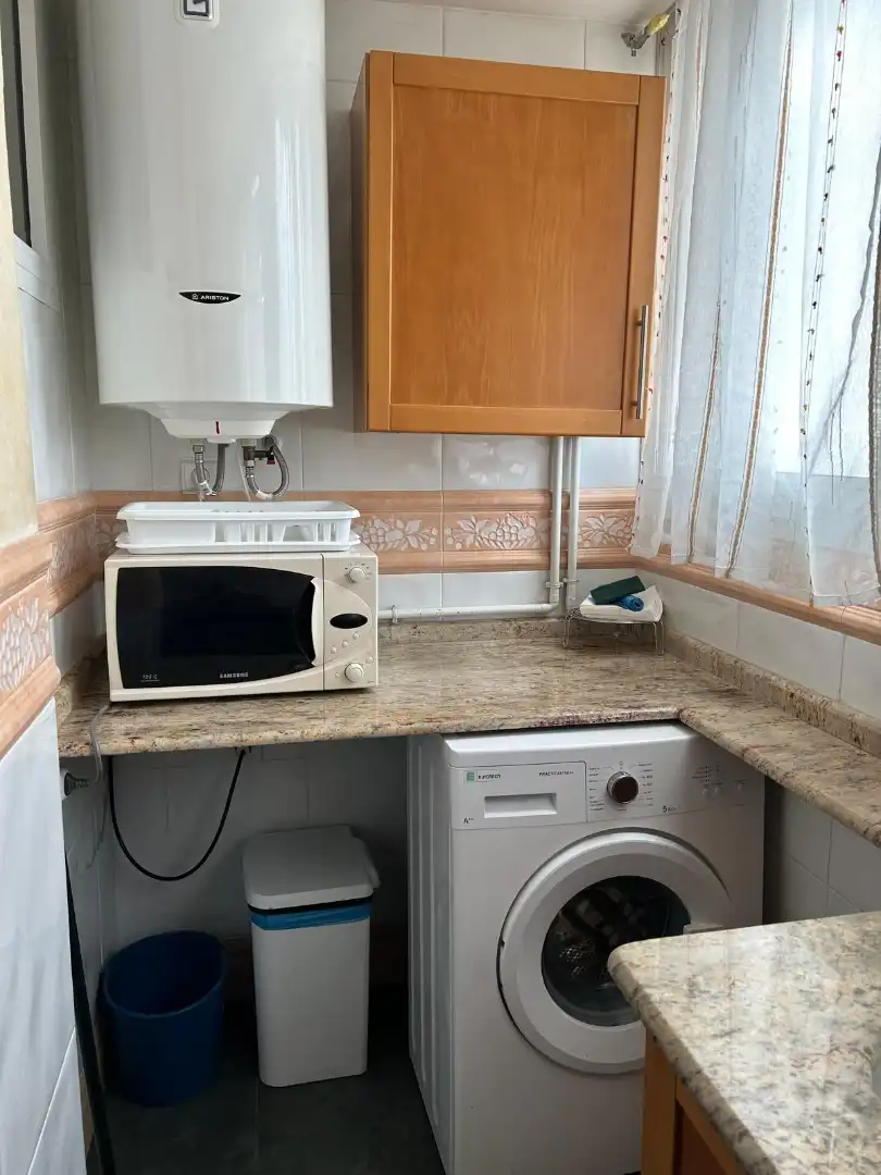 Cocina de Piso para compartir en Valencia con Aire acondicionado, Amueblado y Horno