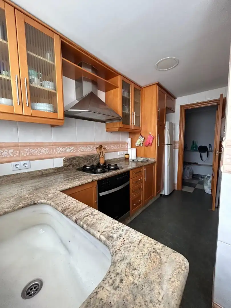 Cocina de Piso para compartir en Valencia con Aire acondicionado, Amueblado y Horno