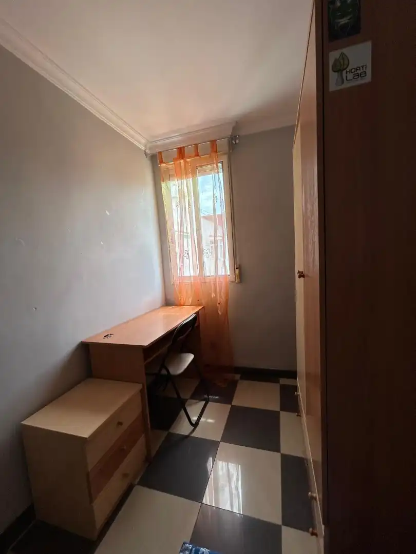 Habitación de Piso para compartir en Valencia con Aire acondicionado, Amueblado y Horno