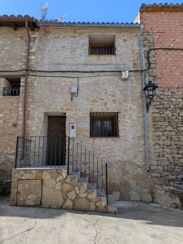 Casa adosada en Alquiler en Carrer Major, 8E en Castellfort
