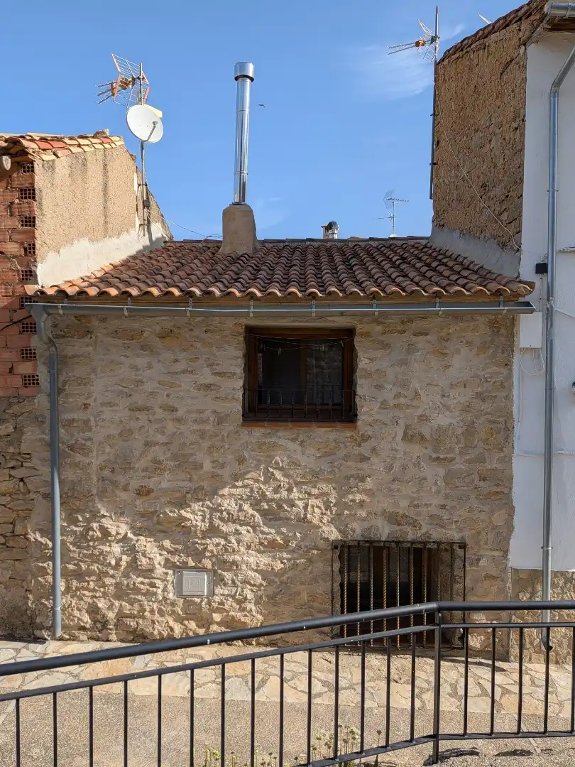 Casa adosada de alquiler en Carrer Major, Castellfort