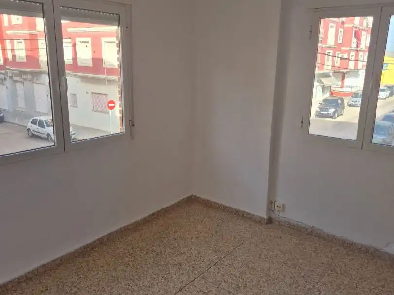 Piso en venta en Carretera Almansa, 4, Alpera Habitación de Piso en venta en Alpera con Balcón