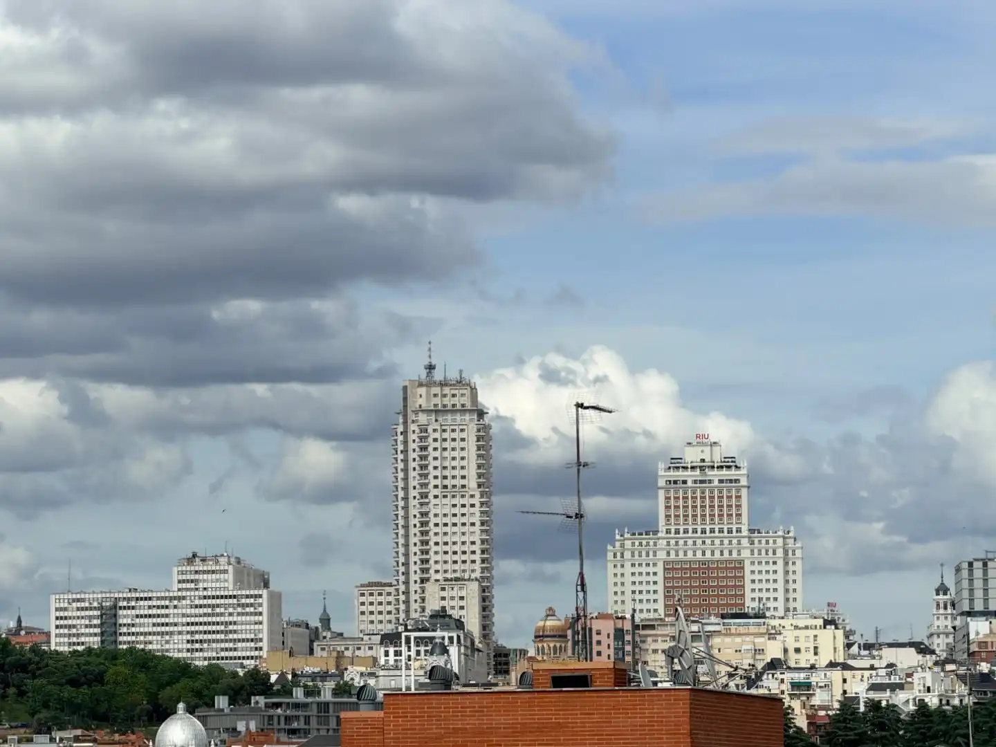 Vista exterior de Ático de alquiler en Madrid con Aire acondicionado, Calefacción y Parquet