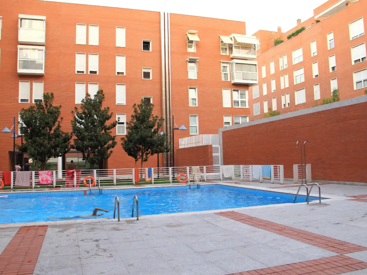 Piscina de Ático de alquiler en Madrid con Aire acondicionado, Calefacción y Parquet