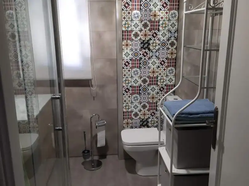 Bany de Pis en venda en Granada amb Aire condicionat, Moblat i Balcó