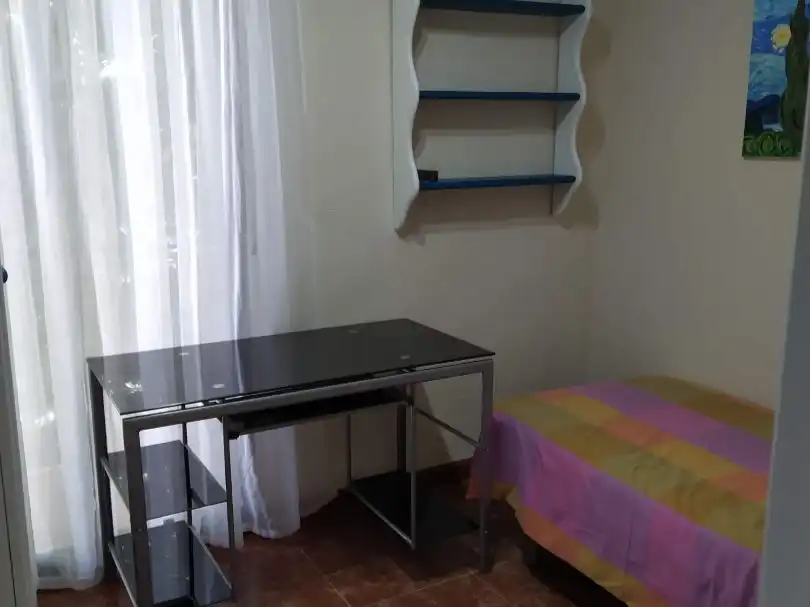 Dormitori de Pis en venda en Granada amb Aire condicionat, Moblat i Balcó