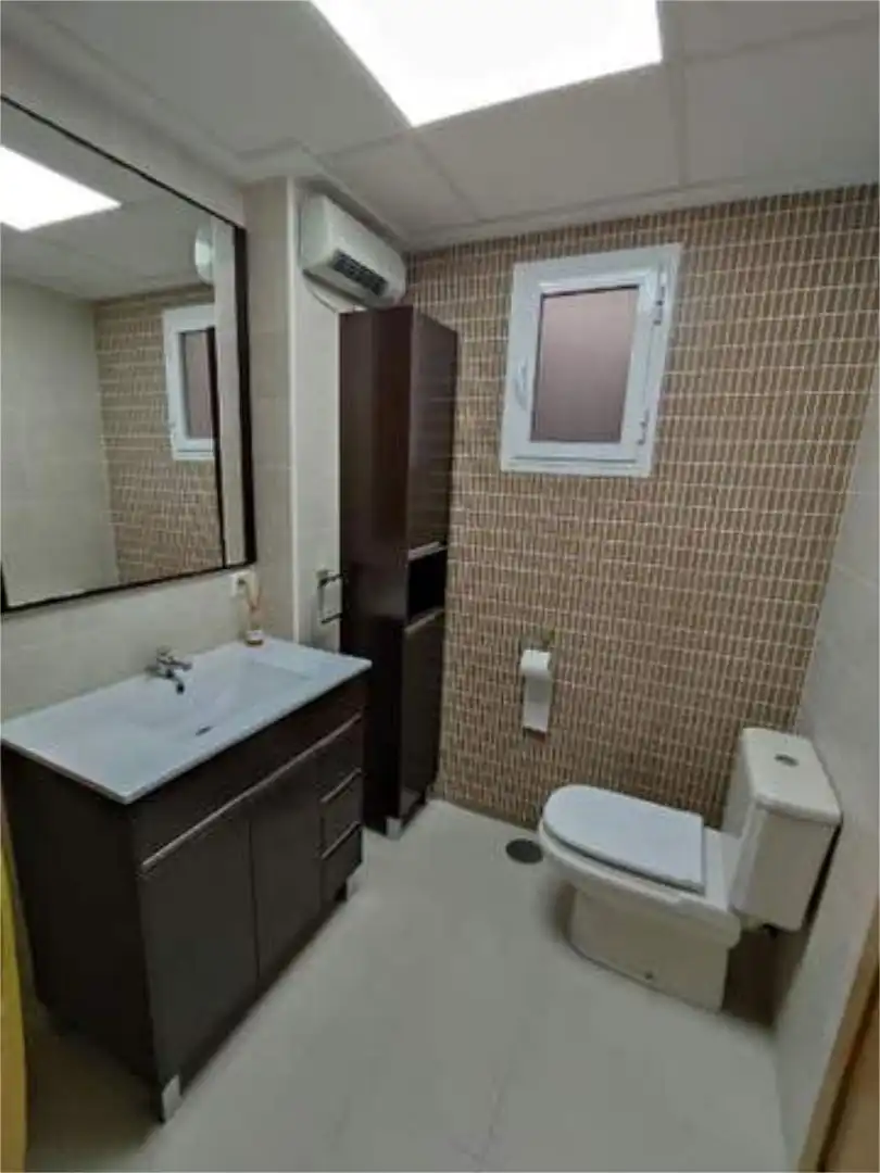 Baño de Piso de alquiler en San Vicente del Raspeig / Sant Vicent del Raspeig con Calefacción, Jardín privado y Piscina