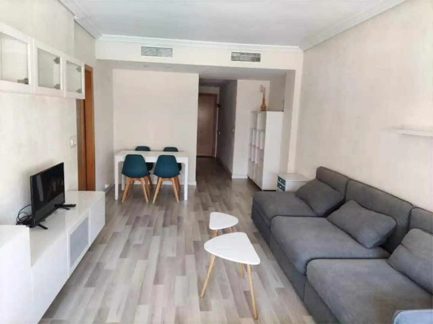 Sala de estar de Piso de alquiler en San Vicente del Raspeig / Sant Vicent del Raspeig con Calefacción, Jardín privado y Piscina