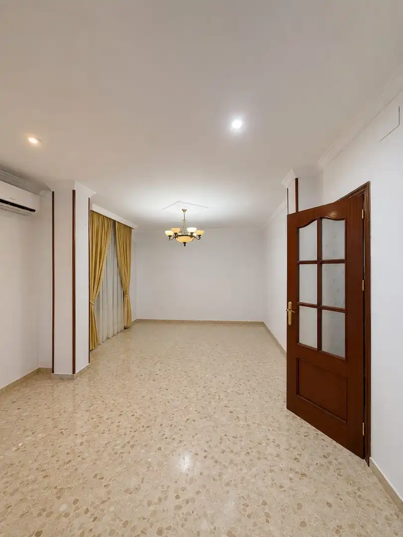 Comedor de Piso en venta en Fernán-Núñez