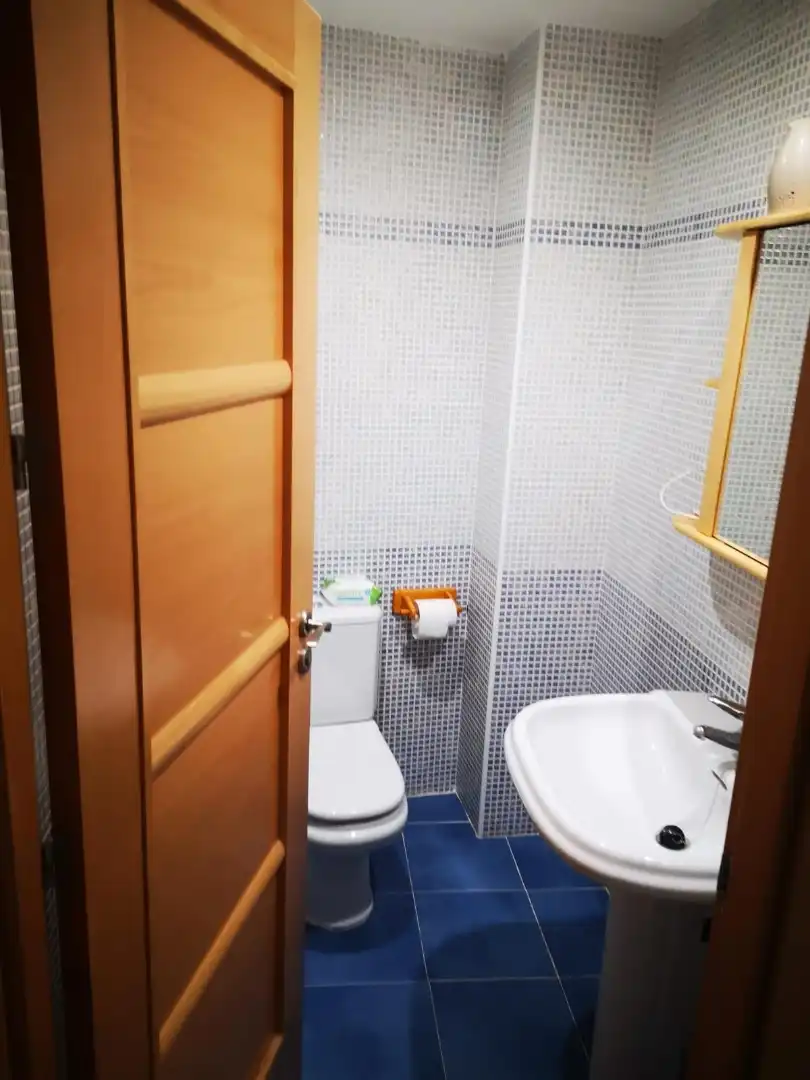 Bathroom of Flat for rent in Casarrubios del Monte  with Air Conditioner, Storage room and Community parking
