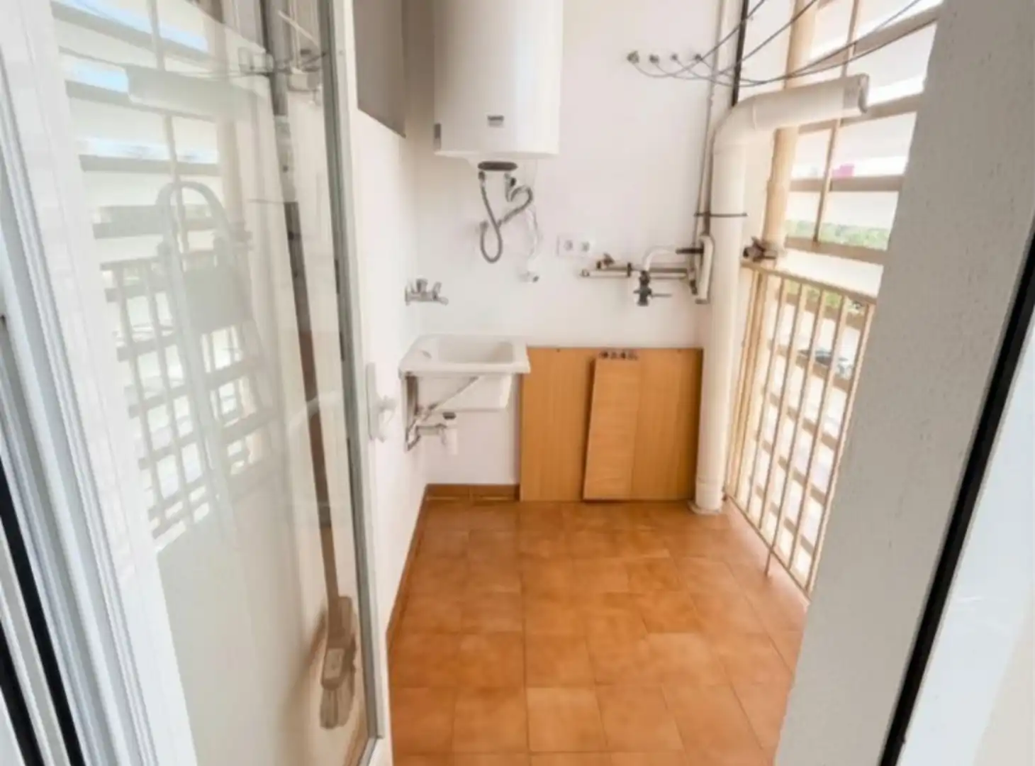 Flat for sale in Carrer D'eduard Soler I Pérez, 3, Nou Campanar Bathroom of Flat for sale in Valencia Capital with Air Conditioner, Terrace and Balcony