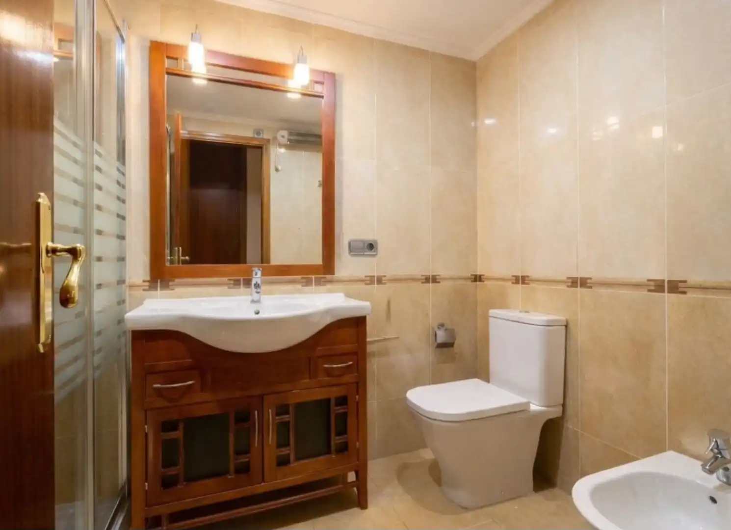 Flat for sale in Carrer D'eduard Soler I Pérez, 3, Nou Campanar Bathroom of Flat for sale in Valencia Capital with Air Conditioner, Terrace and Balcony