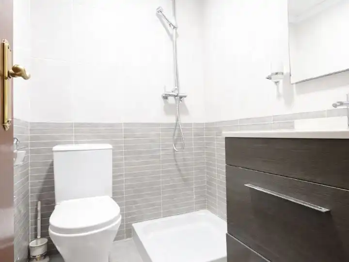 Flat for sale in Carrer D'eduard Soler I Pérez, 3, Nou Campanar Bathroom of Flat for sale in Valencia Capital with Air Conditioner, Terrace and Balcony