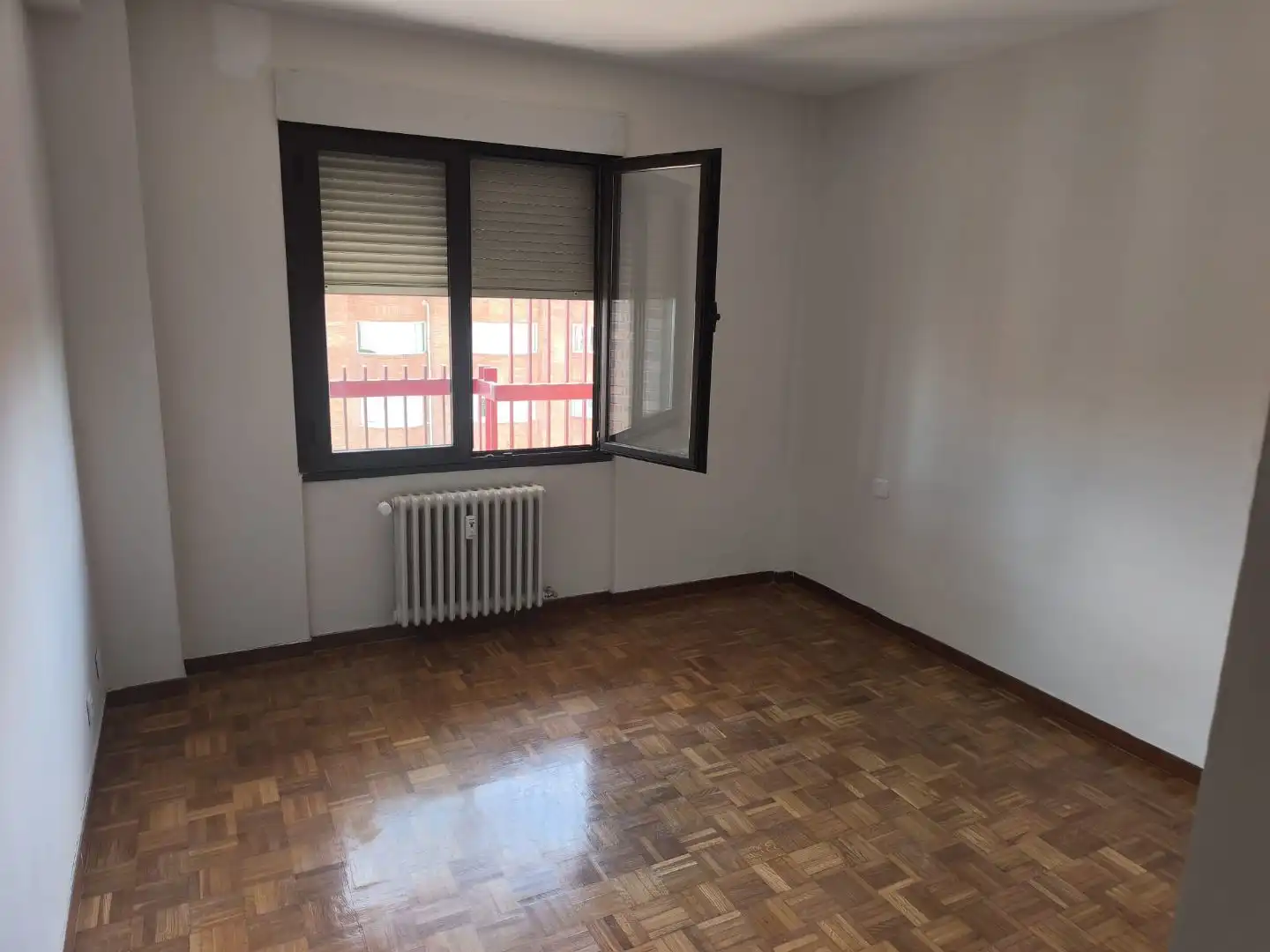 Flat for rent in Avenida del Reino de León, 7, León Capital Bedroom of Flat for rent in León Capital with Terrace and Balcony