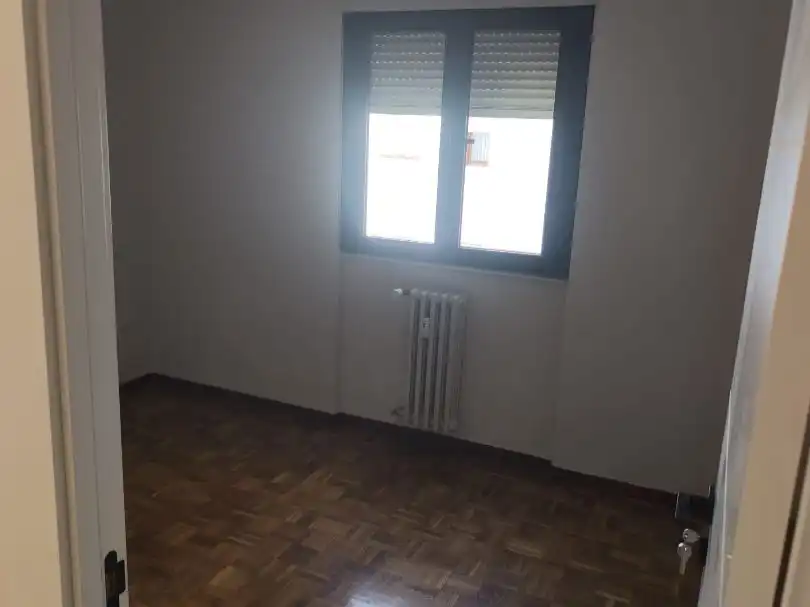 Flat for rent in Avenida del Reino de León, 7, León Capital Bedroom of Flat for rent in León Capital with Terrace and Balcony