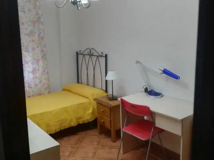 Bedroom of Flat for rent in Huelva  with Air Conditioner, Furnished and Balcony