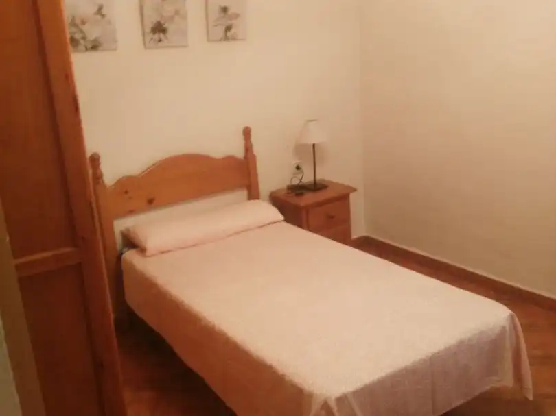 Bedroom of Flat for rent in Huelva  with Air Conditioner, Furnished and Balcony