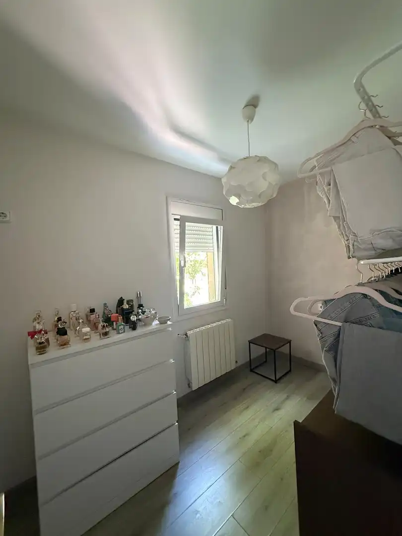 Pis en venda a Carrer de Josep Maria Prat i Roca, 27, Taialà - Germans Sabat Dormitori de Pis en venda en Girona amb Aire condicionat, Calefacció i Parquet
