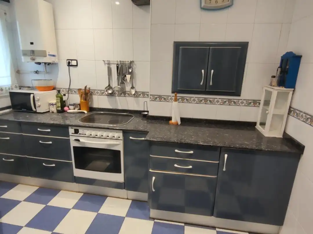 Flat for sale in Calle Menéndez Valdés, 11, Centro Kitchen of Flat for sale in Gijón with Balcony