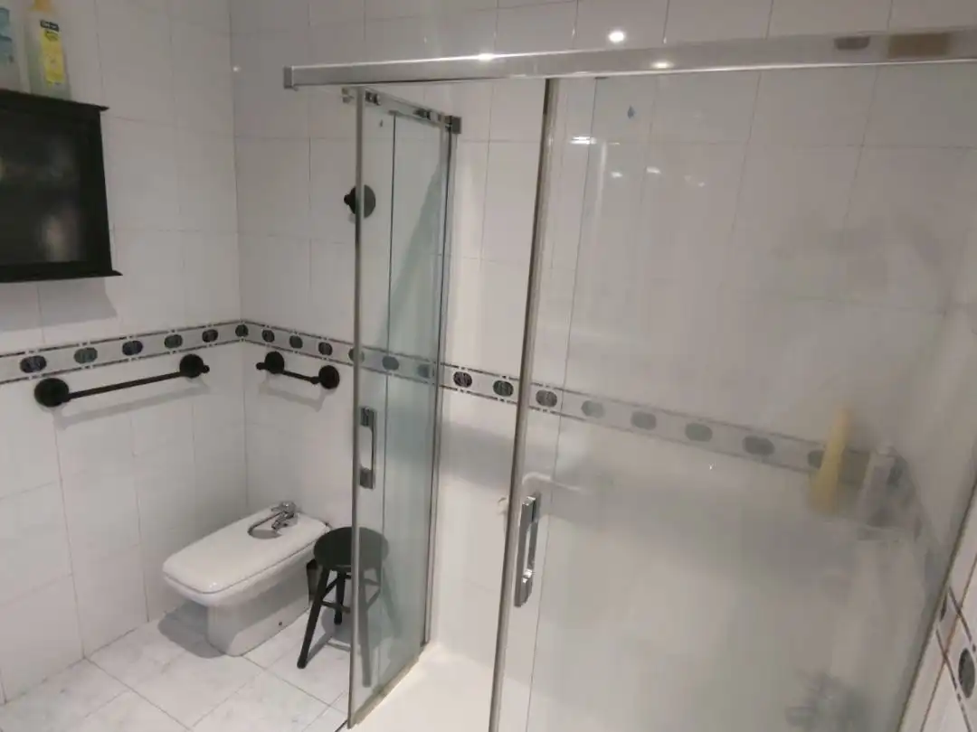 Flat for sale in Calle Menéndez Valdés, 11, Centro Bathroom of Flat for sale in Gijón with Balcony