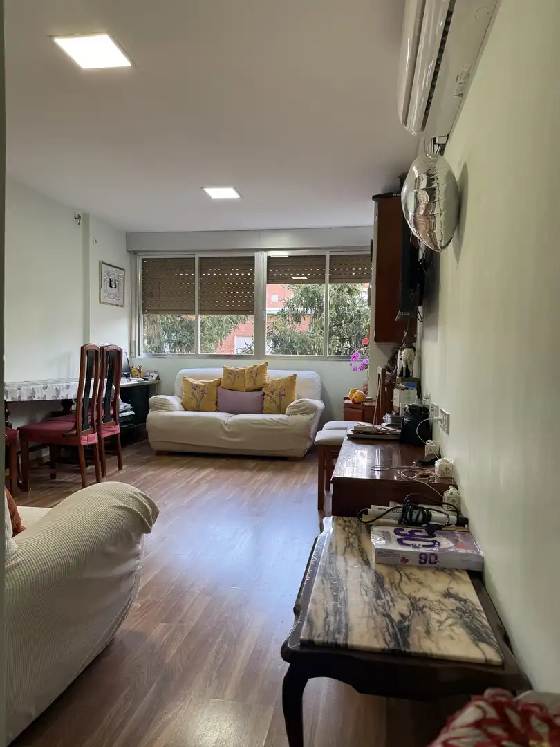 Flat for sale in Calle del Corregidor Juan de Bobadilla, 29, Vinateros Living room of Flat for sale in Madrid with Air Conditioner, Heating and Parquet flooring