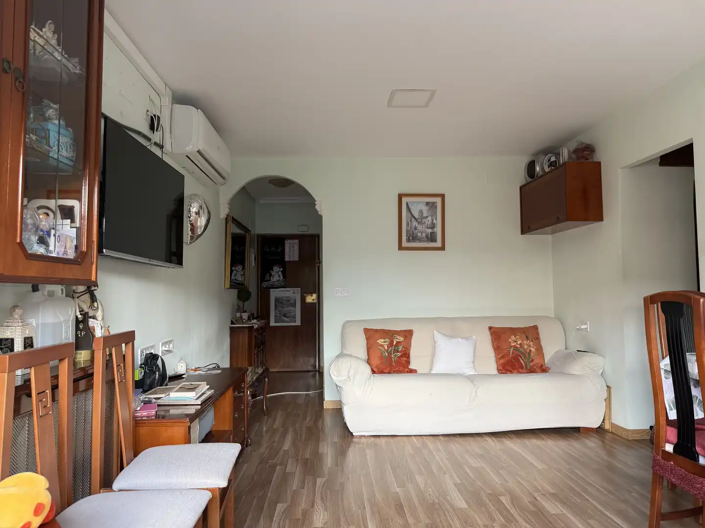 Flat for sale in Calle del Corregidor Juan de Bobadilla, 29, Vinateros Living room of Flat for sale in Madrid with Air Conditioner, Heating and Parquet flooring