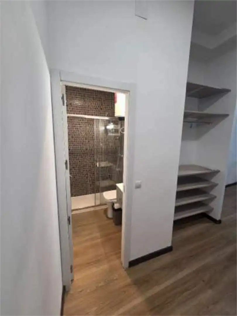 Flat for rent in Vista Alegre Bathroom of Flat for rent in Madrid with Heating and Pets allowed