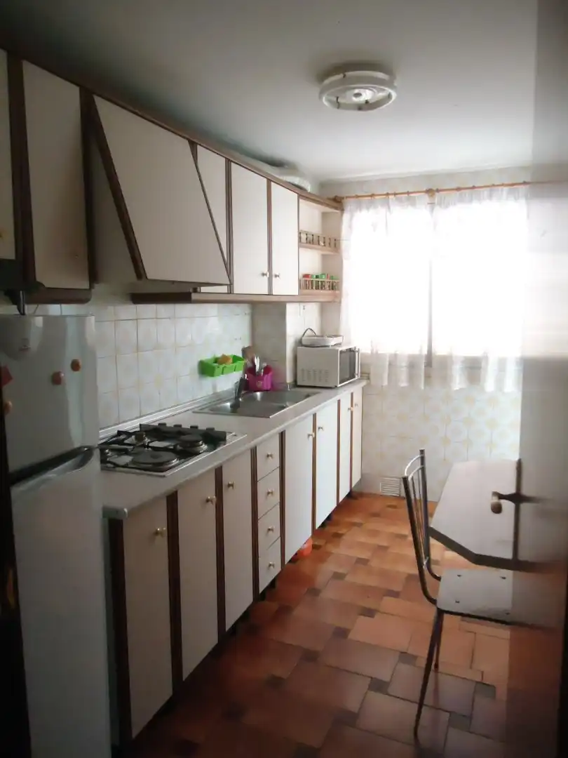 Wohnung zur Miete in Calle Polo y Caña, 10, Granada Capital Küche von Wohnung zur Miete in Granada Capital mit Balkon