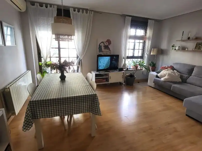 Flat for rent in Avinguda dels Caputxins, 20, Plaza Illes Columbretes Flat for rent in Avinguda dels Caputxins, 20, Plaza Illes Columbretes