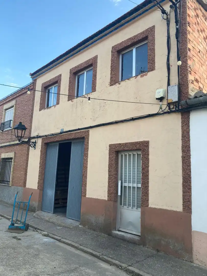 Exterior view of Flat for sale in Tarazona de Guareña
