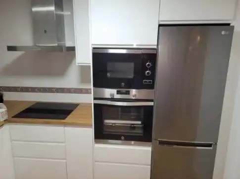 Flat for rent in Rego do Can, 17, Miño Kitchen of Flat for rent in Miño with Heating, Private garden and Parquet flooring