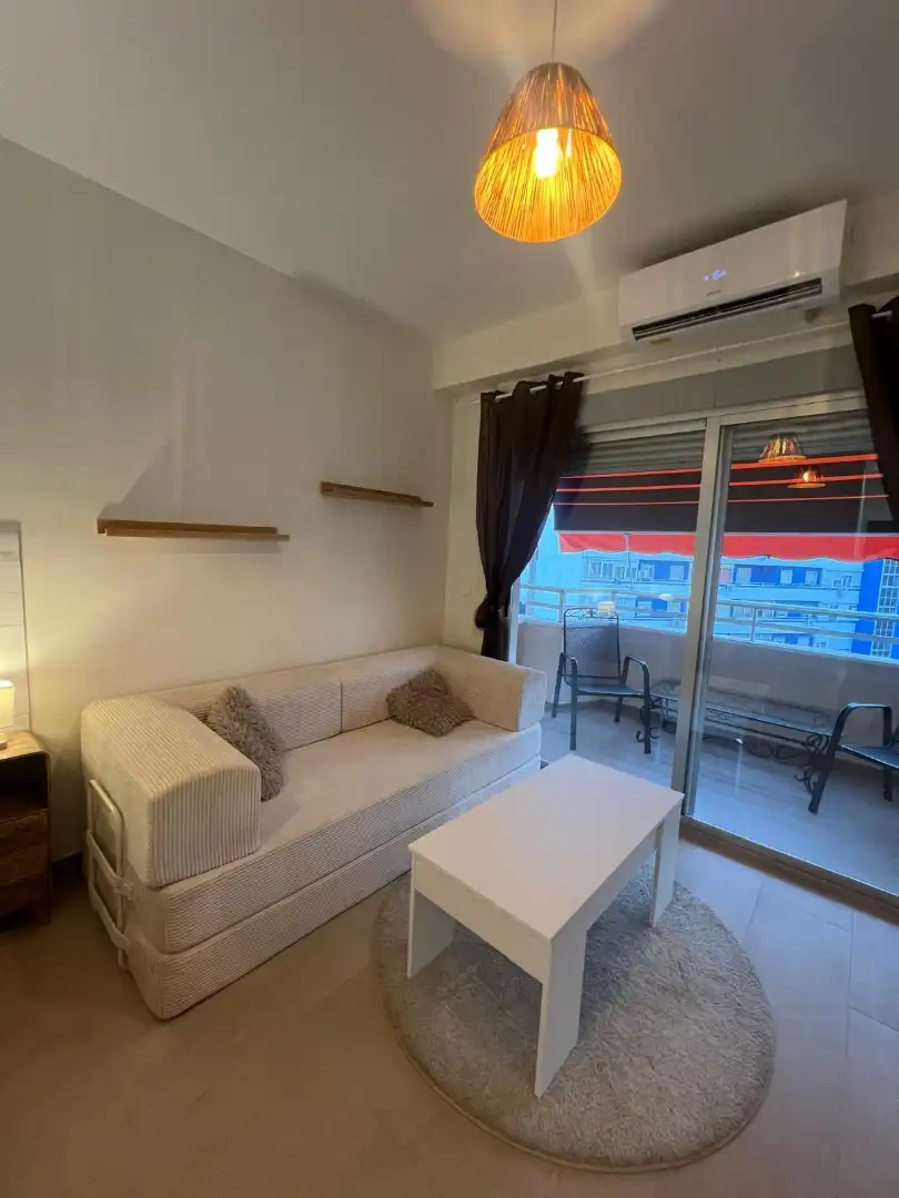 Sala de estar de Apartamento de alquiler en Torremolinos con Aire acondicionado, Calefacción y Terraza