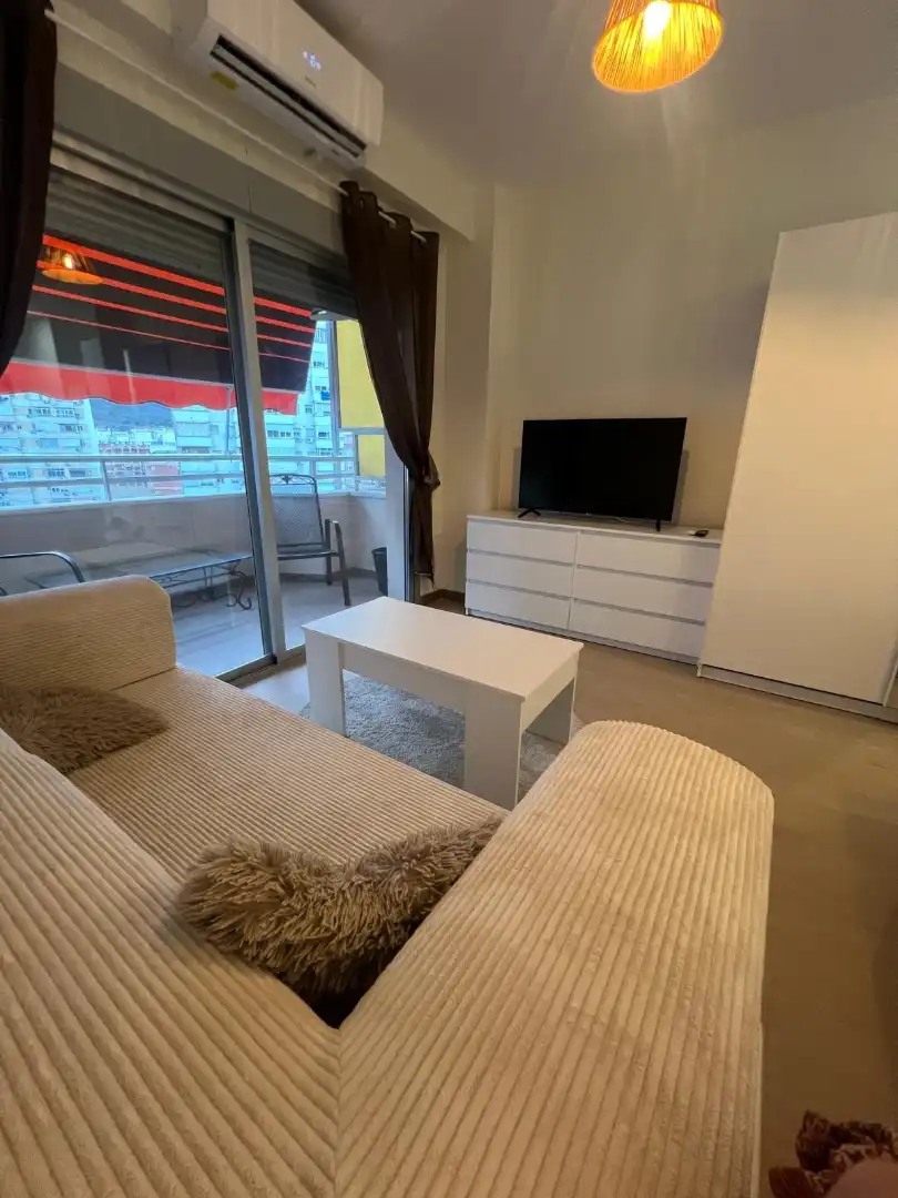 Sala de estar de Apartamento de alquiler en Torremolinos con Aire acondicionado, Calefacción y Terraza
