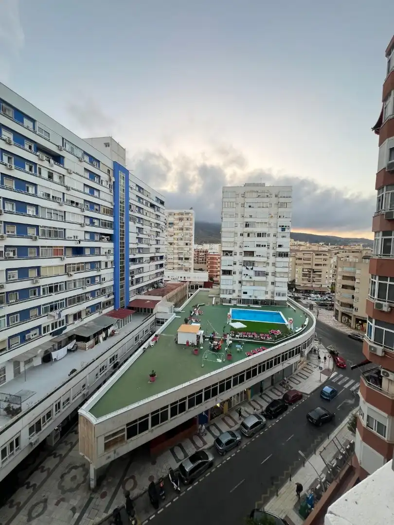 Vista exterior de Apartamento de alquiler en Torremolinos con Aire acondicionado, Calefacción y Terraza