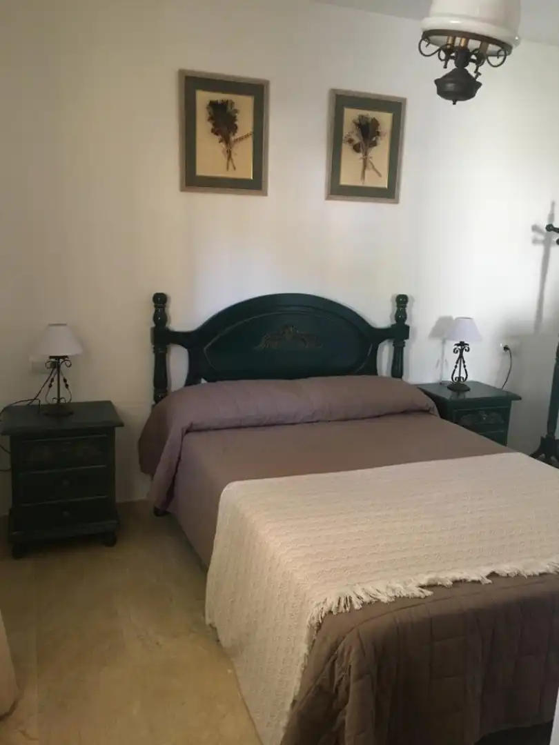 Casa o xalet de lloguer a Camino Isla De Mindoro, 1, Las Lagunas - Campano