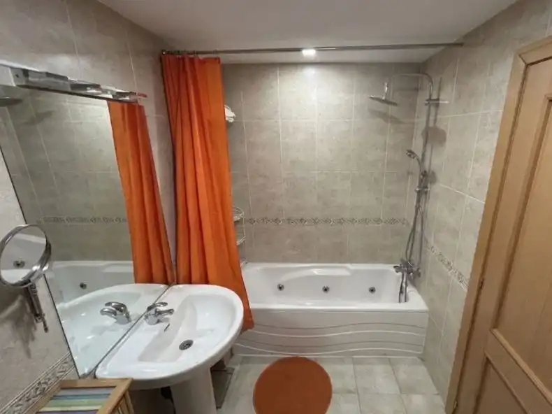 Flat for sale in Señorío de Illescas Bathroom of Flat for sale in Illescas with Heating, Private garden and Parquet flooring