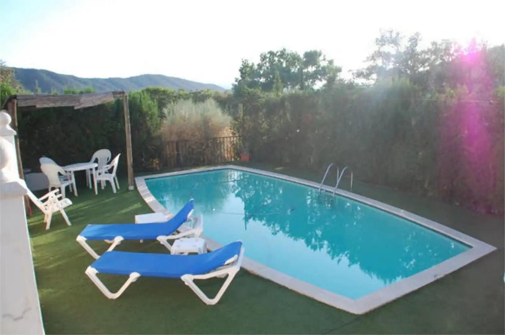 Casa adosada de alquiler en Villaharta Piscina de Casa adosada de alquiler en Villaharta con Calefacción, Jardín privado y Terraza