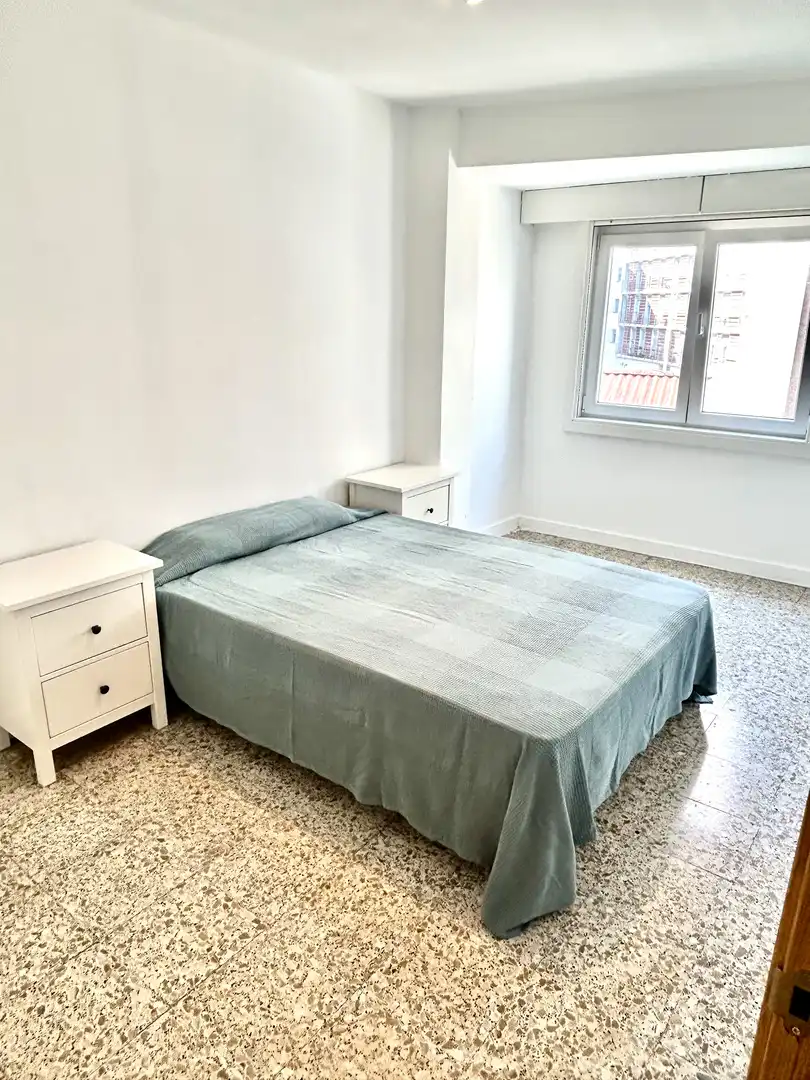 Piso de alquiler en Rua Buenavista, 43, Los Castros - Castrillón Habitación de Piso de alquiler en A Coruña Capital con Calefacción y Amueblado