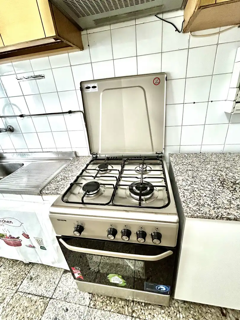 Piso de alquiler en Rua Buenavista, 43, Los Castros - Castrillón Cocina de Piso de alquiler en A Coruña Capital con Calefacción y Amueblado