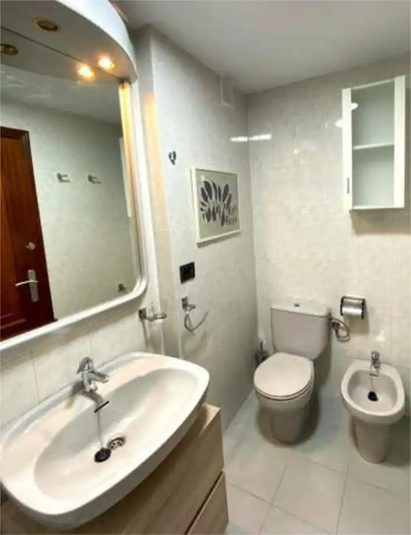 Bathroom of Apartments for rent in Lugo Capital