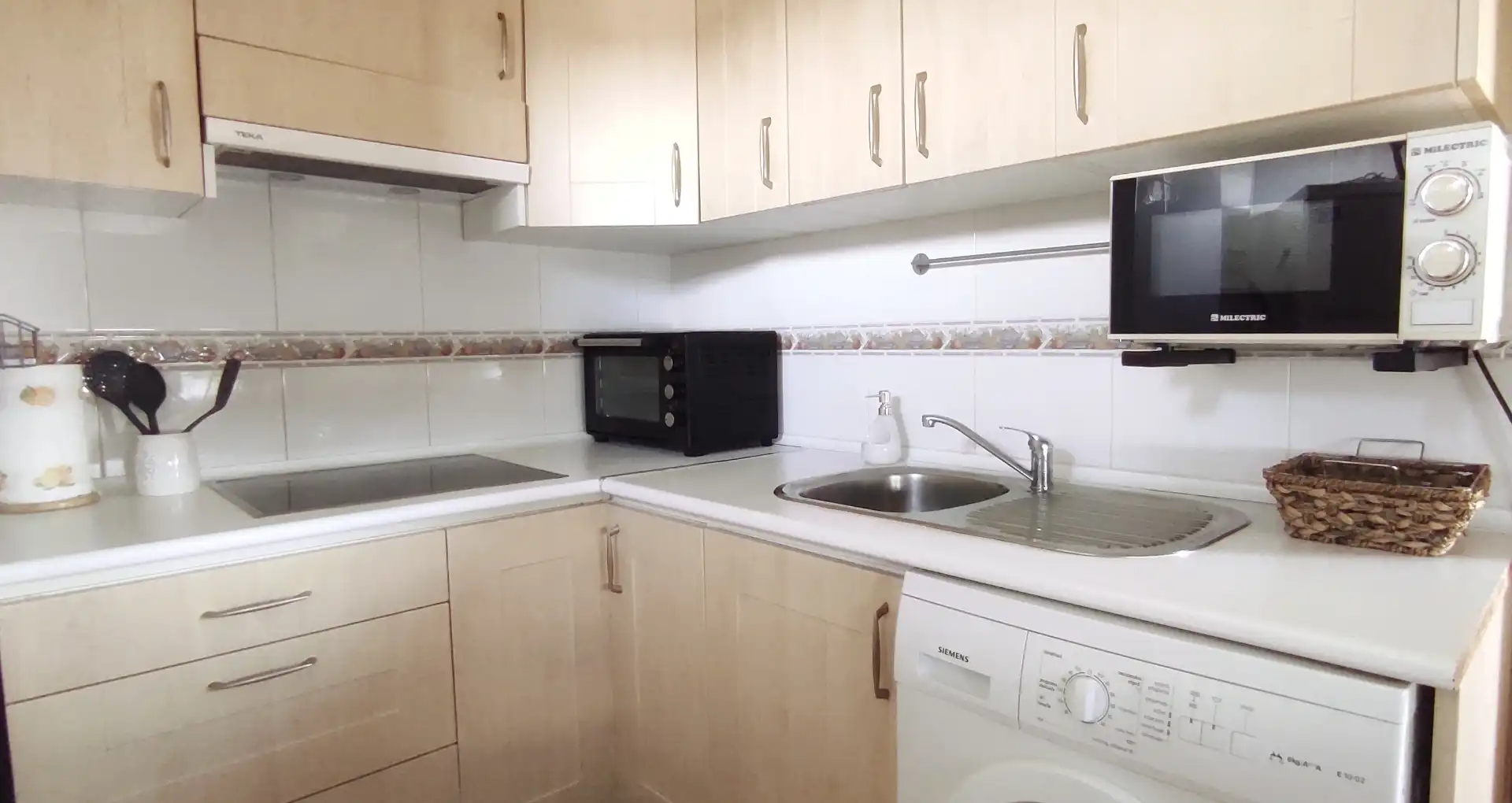 Wohnung zur Miete in Rúa Rons, 28, O Grove Küche von Wohnung zur Miete in O Grove mit Heizung, Privatgarten und Parkett