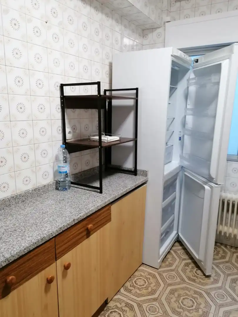 Cocina de Piso de alquiler en Ourense Capital  con Calefacción, Parquet y Amueblado